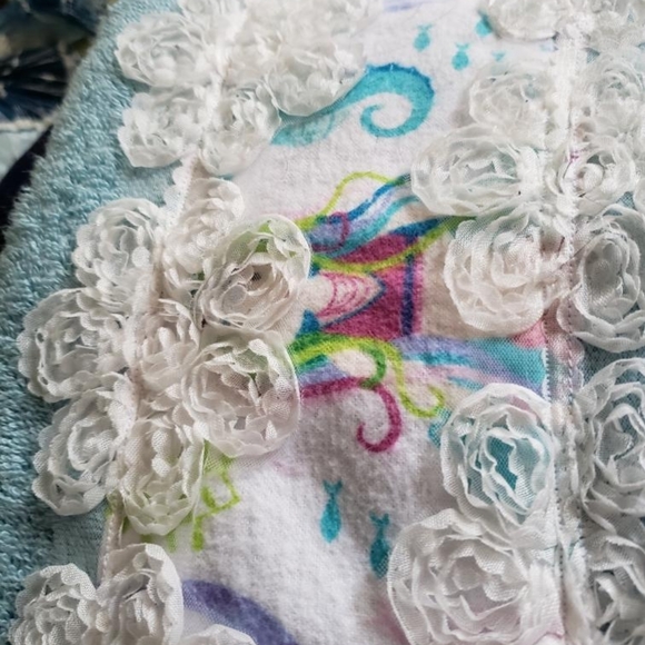 Light Blue Kids Hooded Towel - Picture 4 of 5